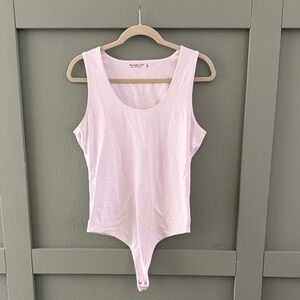Abercrombie & Fitch White Sleeveless Bodysuit - XL